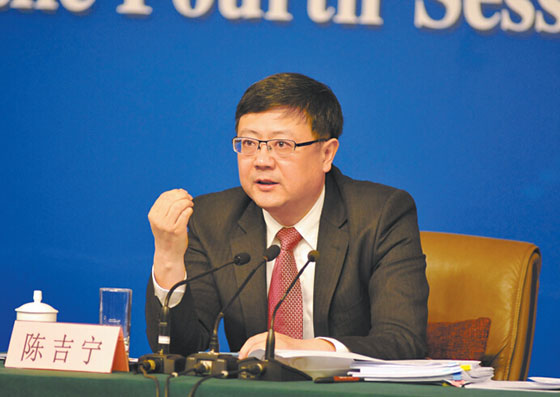 環(huán)保部部長(zhǎng)陳吉寧：治霾已到“第二階段” 新環(huán)保法“長(zhǎng)出利齒”