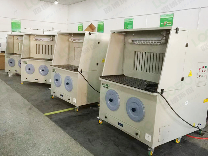 打磨除塵工作臺(tái)廠(chǎng)家.jpg 打磨除塵工作臺(tái)廠(chǎng)家.jpg